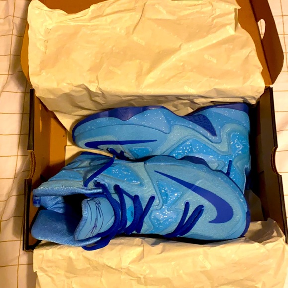 Lebron 13 nike id custom shoes - Picture 2 of 2